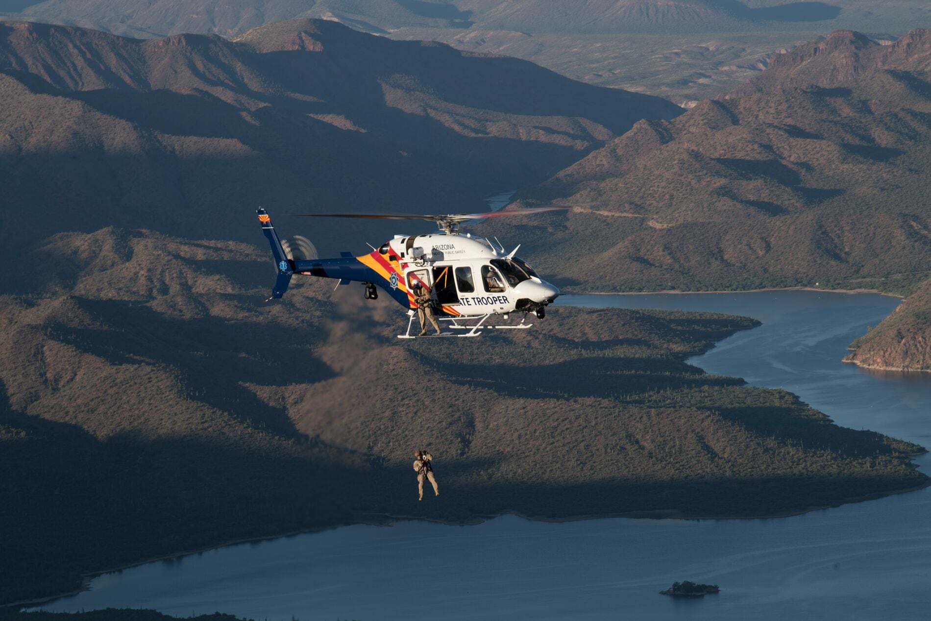 Web_Hero-429_AZ DPS 01990_2017_flat