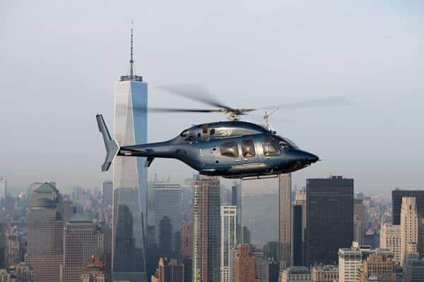 Bell 429在纽约上空飞行